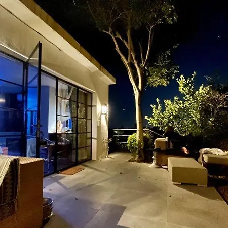 Boutique Art Homestay