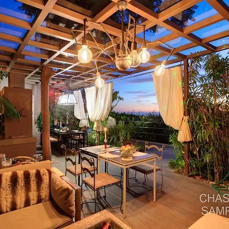 Boutique Art Homestay