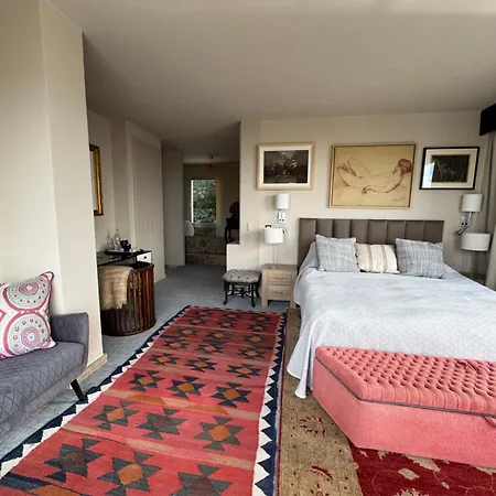 Boutique Art Homestay